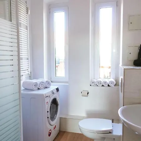 Lägenhet Luvonio - Modern & Zentral Mit Wlan, 55 Zoll Smart Tv & Delonghi Kaffeeautomat Magdeburg