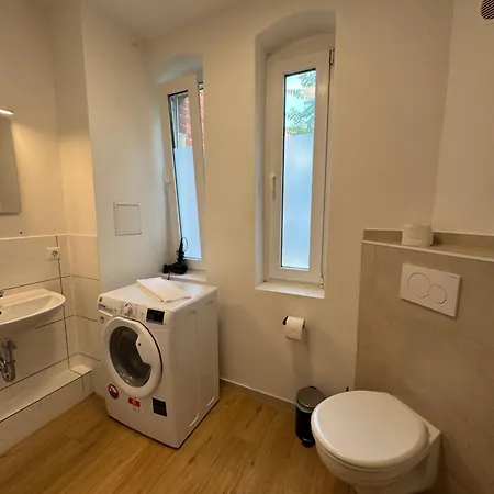 Luvonio - Modern & Zentral Mit Wlan, 55 Zoll Smart Tv & Delonghi Kaffeeautomat * Magdeburg