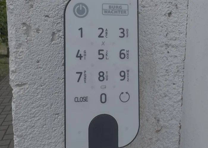 Luvonio - Modern & Zentral Mit Wlan, 55 Zoll Smart Tv & Delonghi Kaffeeautomat ماغديبورغ